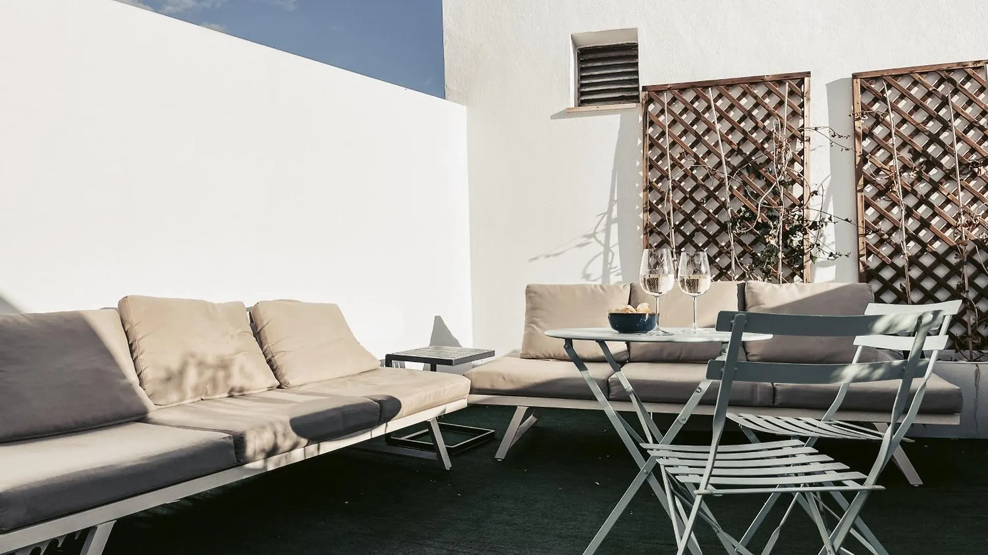 Centric Elegant & Private Terrace Apartment Malaga
