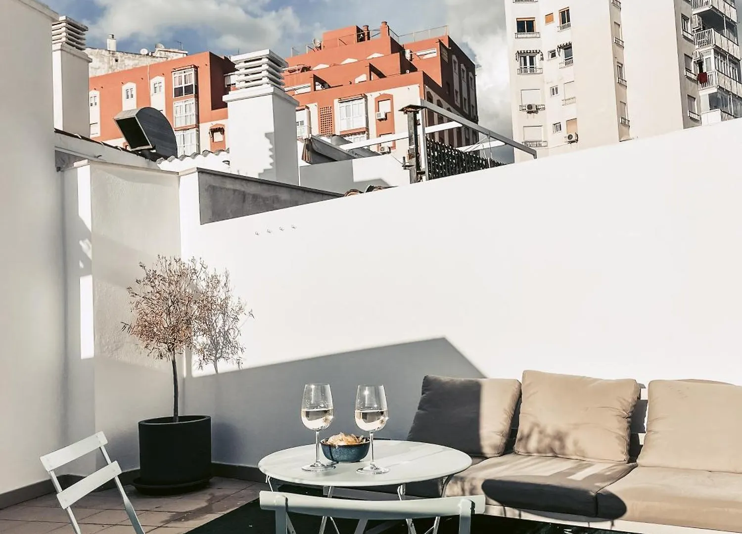 Centric Elegant & Private Terrace Apartment Malaga